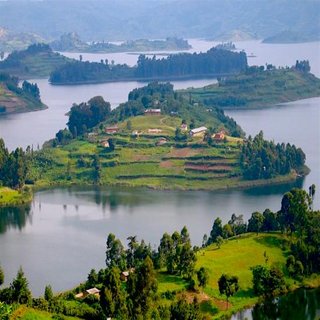 lake bunyonyi